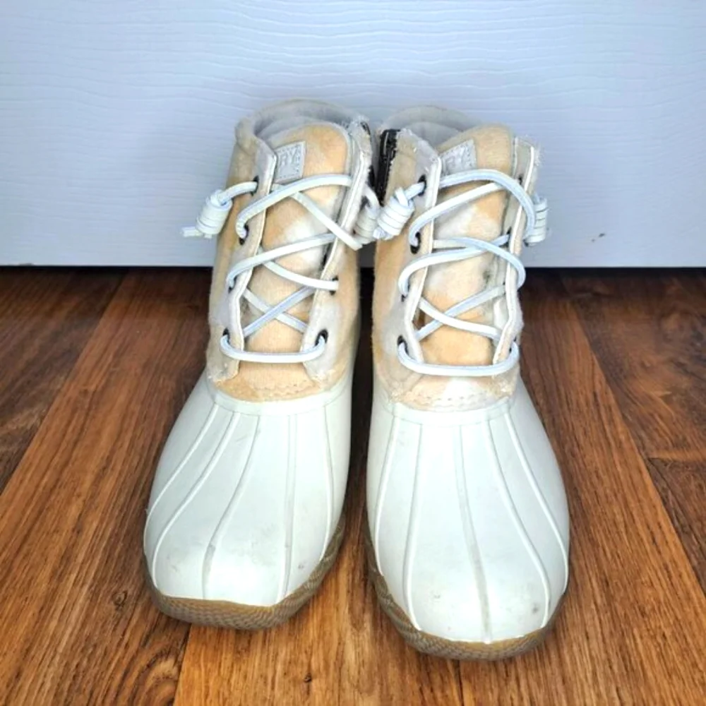 Sperry Saltwater Buffalo Check Duck Boot White Cream Size 6